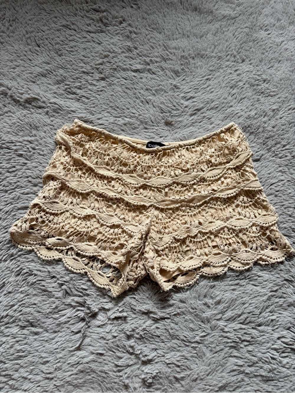 Bebe Nude Crochet Lace Boho Shorts size 6